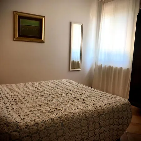 Prato San Lorenzo Oda ve Kahvaltı *
